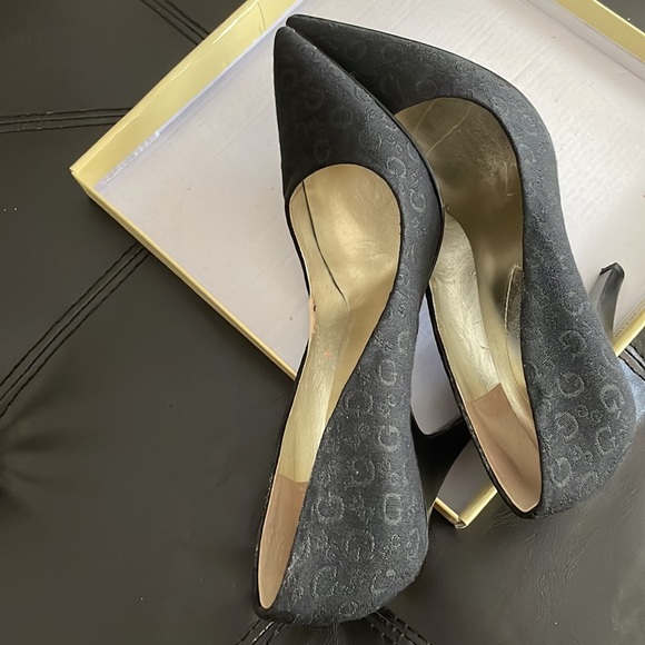 Guess Shoes - Picture 7 of 7